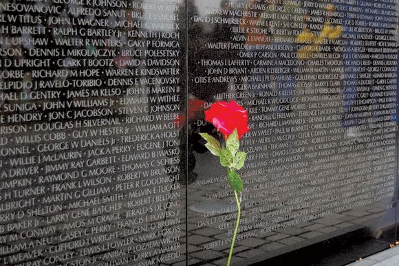 av-vietnam-wall_t580